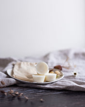 Load image into Gallery viewer, A bag of large wax melts in pumpkin pie fragrance.
